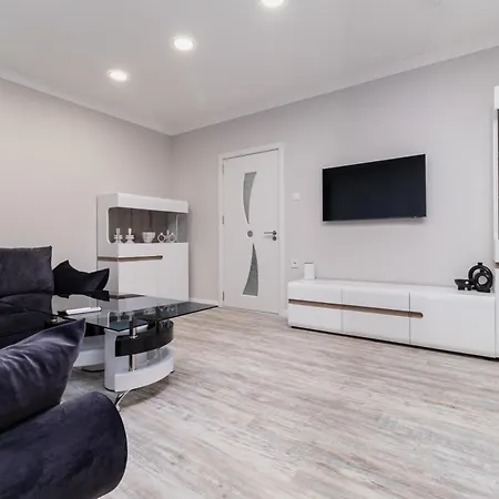 Gorgeous 2-bedroom Plovdiv