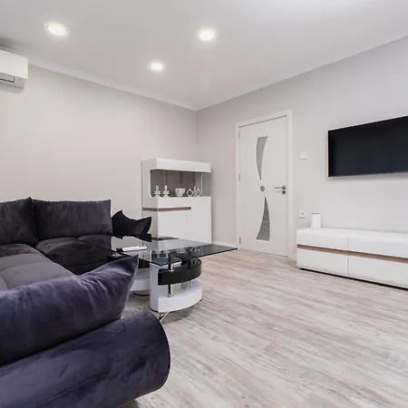 Apartment Gorgeous 2-bedroom Plovdiv